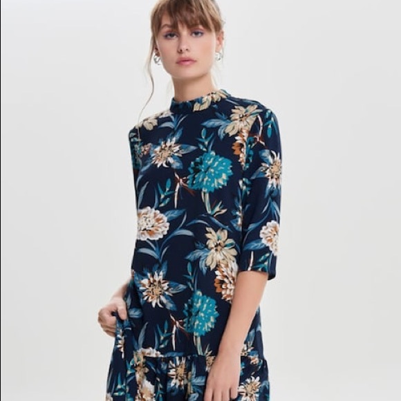 New dress by JDY sold by ASOS size 8 drop waist - Picture 3 of 3